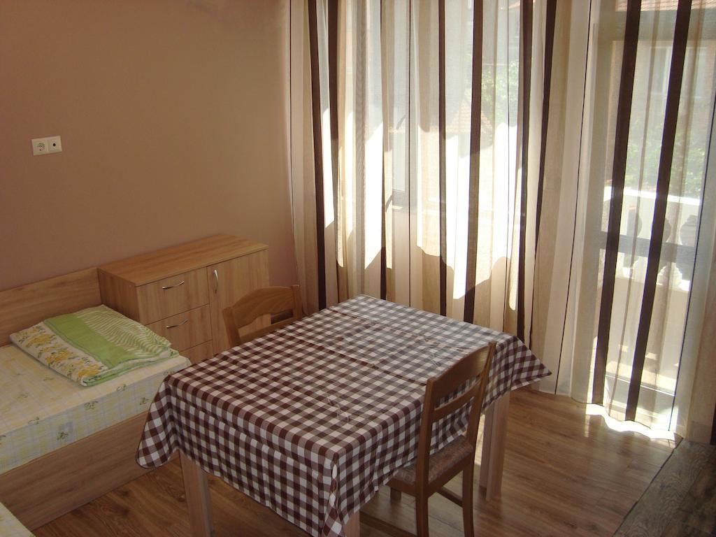 Marinela Apartments Pomorie Bilik gambar