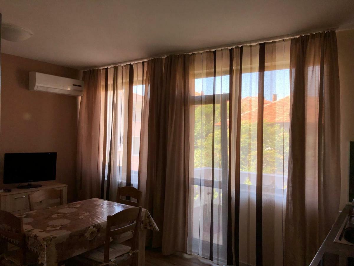 Marinela Apartments Pomorie Luaran gambar